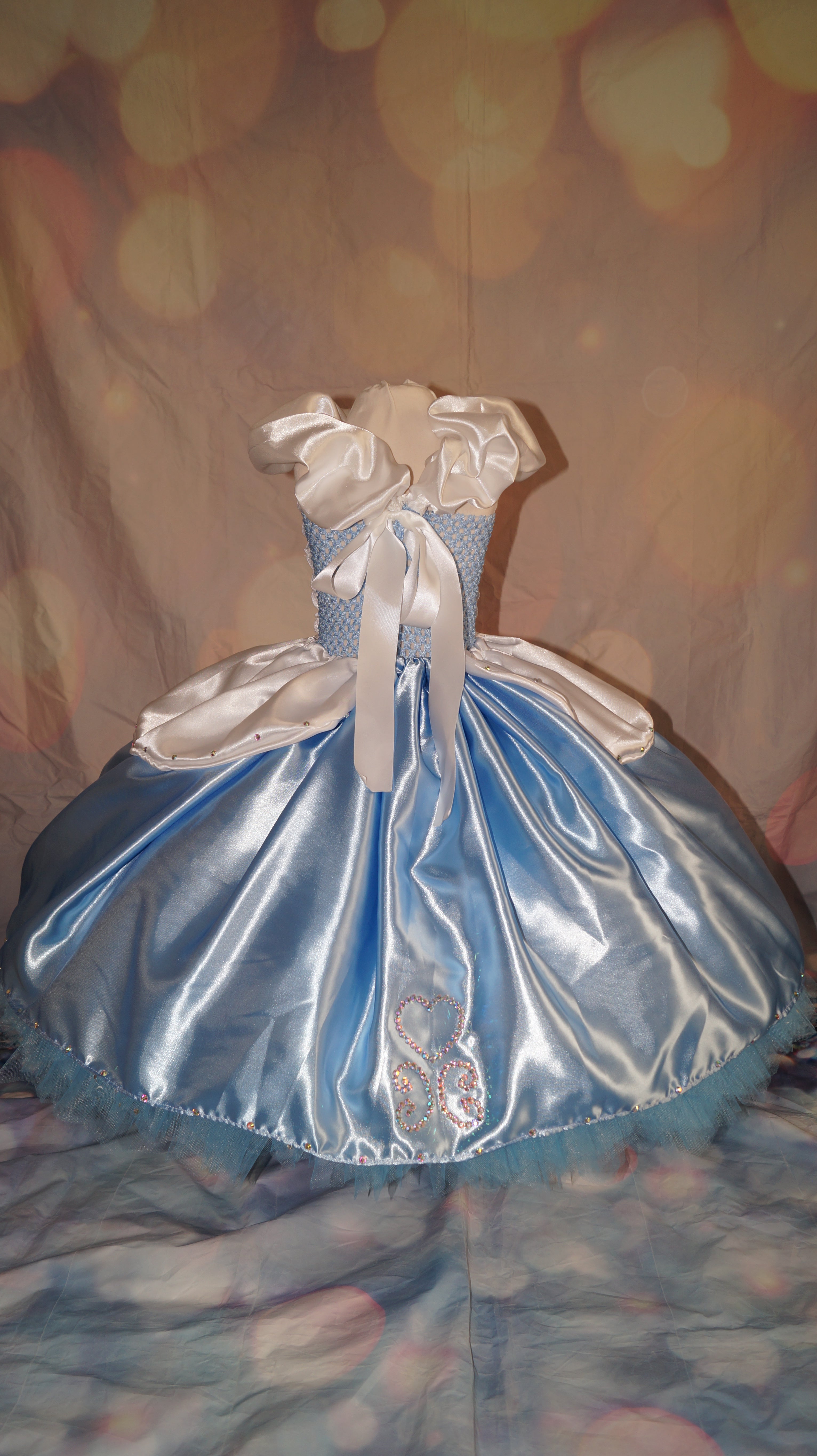 Cinderella dress for 7 year cheap old